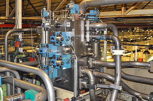 Ausbau eines Pressensteuerblockes Sabe 63 